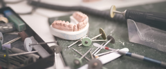 Suministros dentales indispensables en la mecánica dental