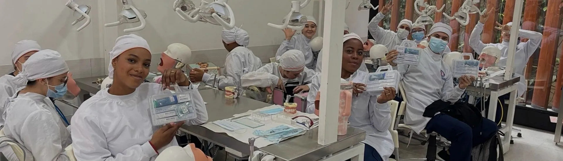 los materiales que necesitas para inicio de semestre estan en fordental